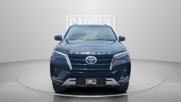 2022 Toyota Fortuner 4X2 MT 2.8 DIESEL, Diesel, Manual, 57,853 km, Front