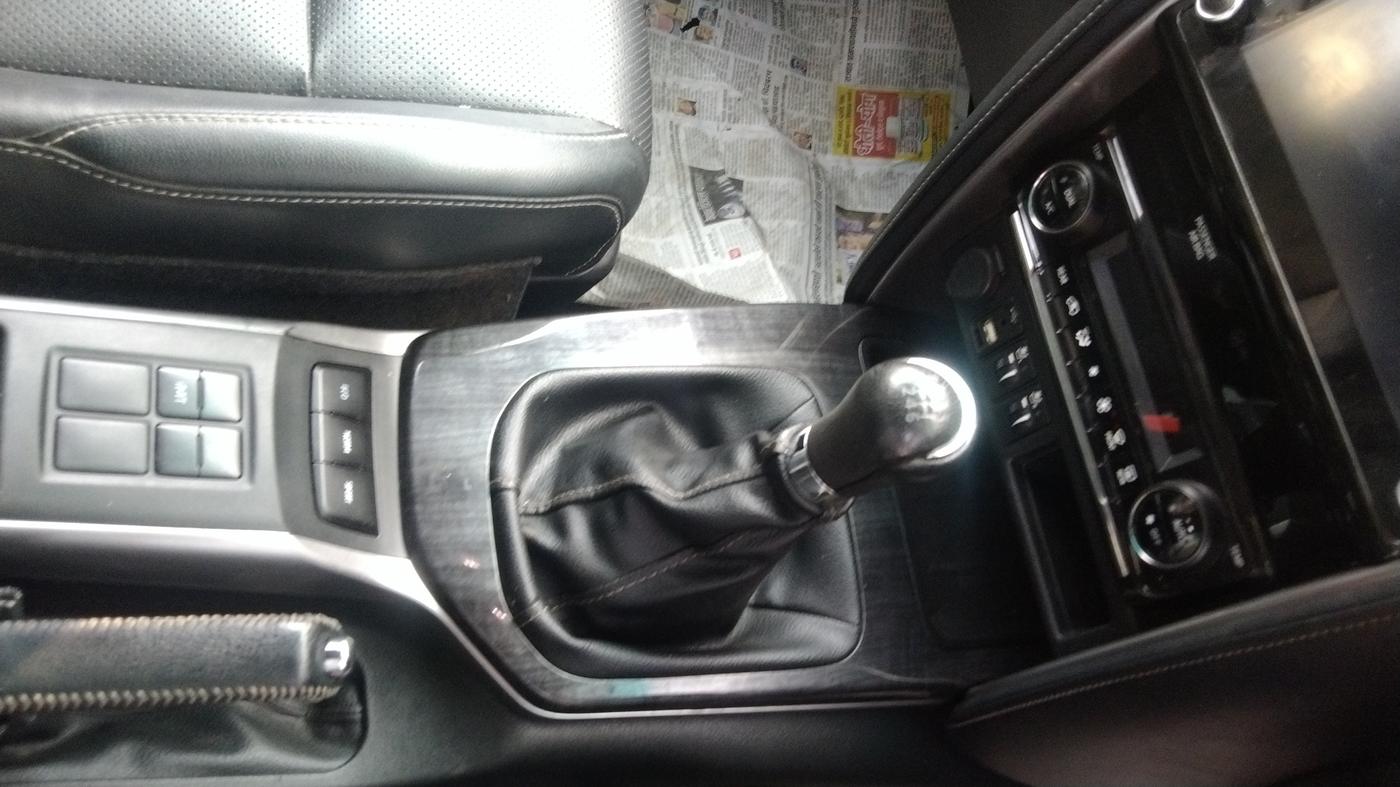 2022 Toyota Fortuner 4X2 MT 2.8 DIESEL, Diesel, Manual, 57,853 km, Gear Lever