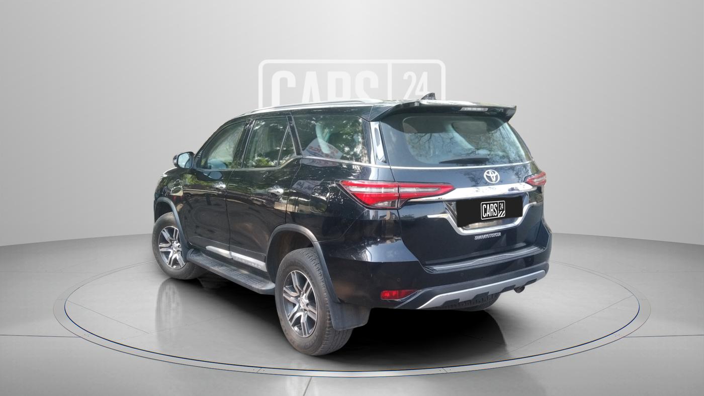2022 Toyota Fortuner 4X2 MT 2.8 DIESEL, Diesel, Manual, 57,853 km, Left Back Diagonal
