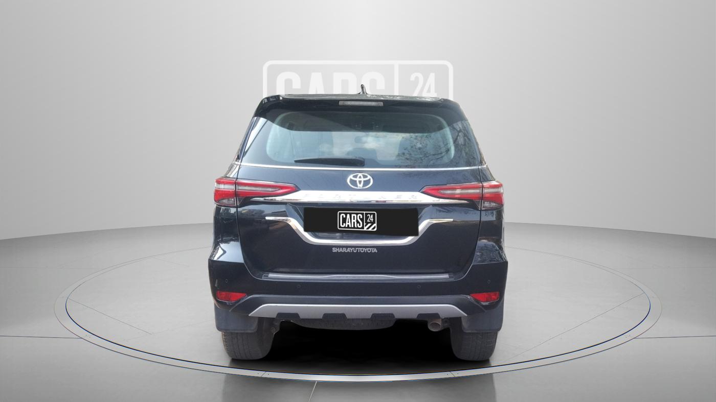 2022 Toyota Fortuner 4X2 MT 2.8 DIESEL, Diesel, Manual, 57,853 km, Back/Rear
