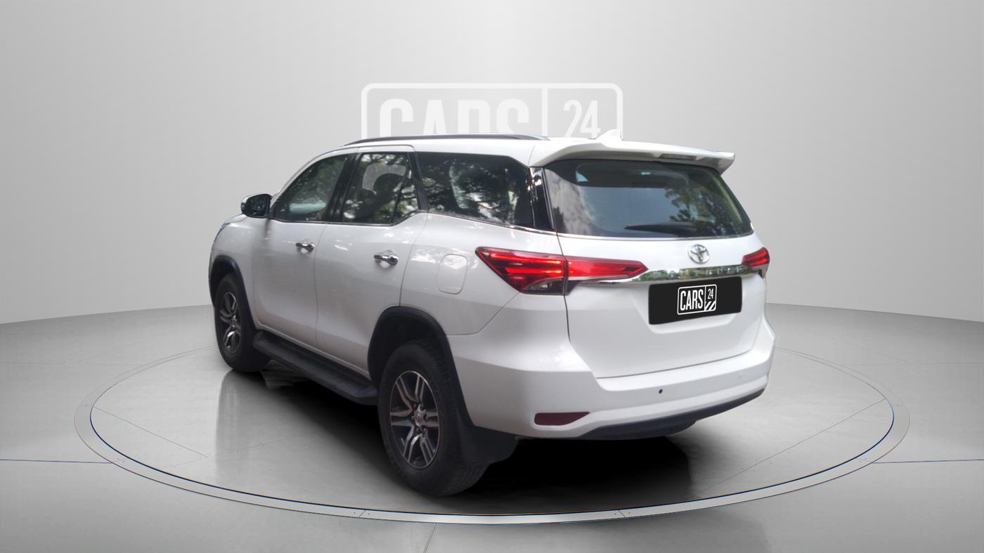 2018 Toyota Fortuner 2.8 4X2 AT, Diesel, Automatic, 1,25,892 km, Left Back Diagonal