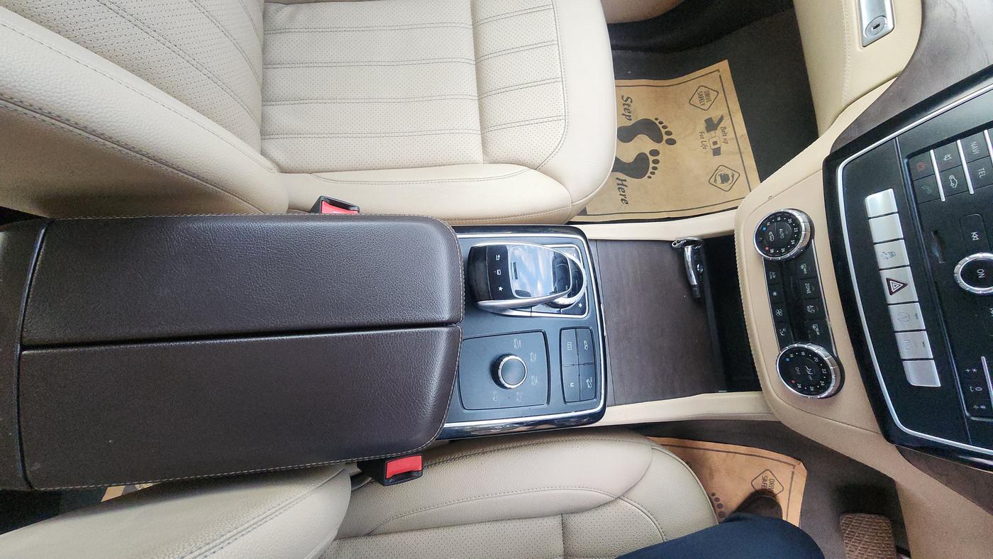 2016 Mercedes Benz GLS 350D, Diesel, Automatic, 1,53,065 km, Gear Lever