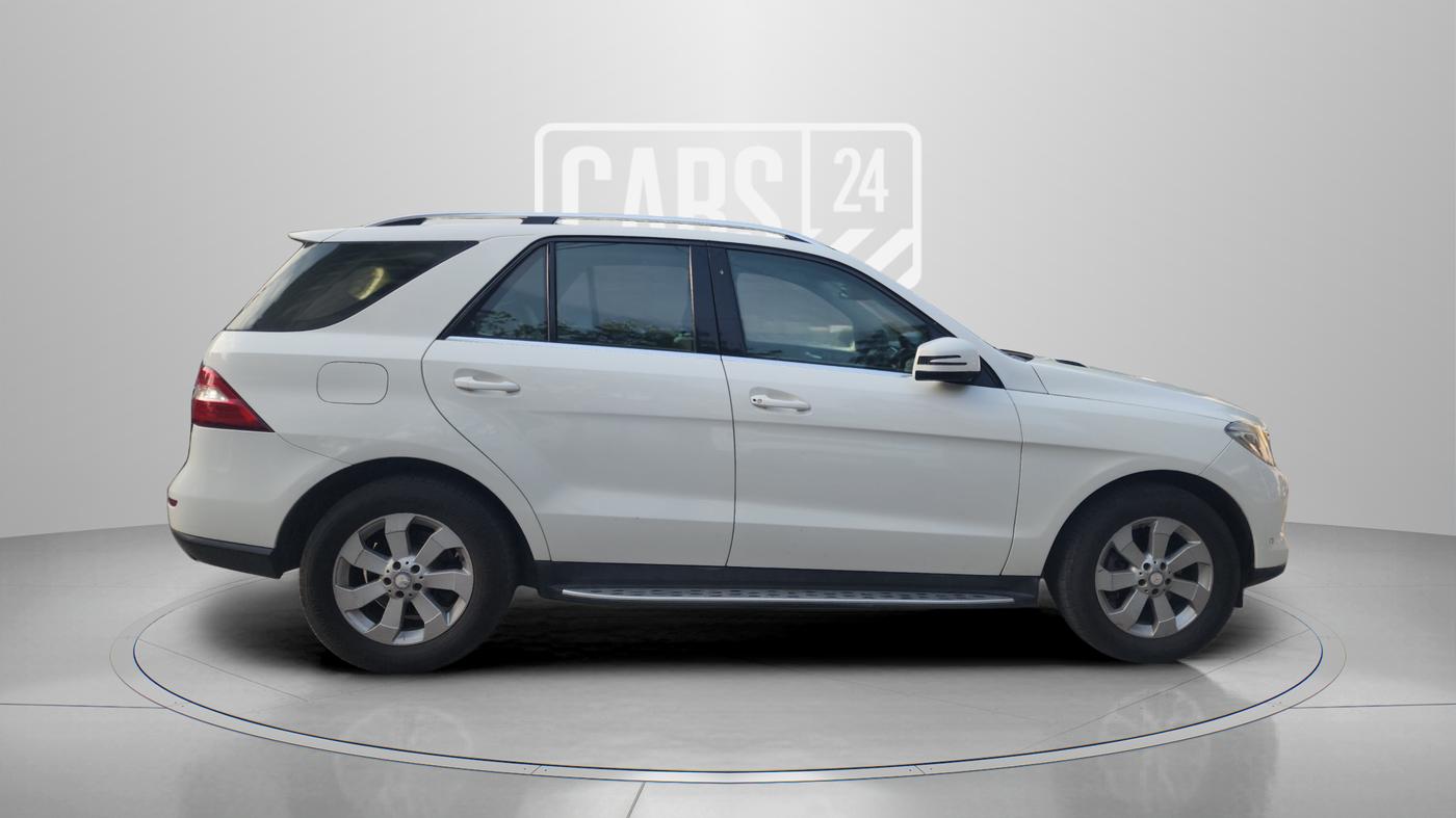 2015 Mercedes Benz Ml Class 250 CDI, Diesel, Automatic, 1,08,746 km, Right Side View