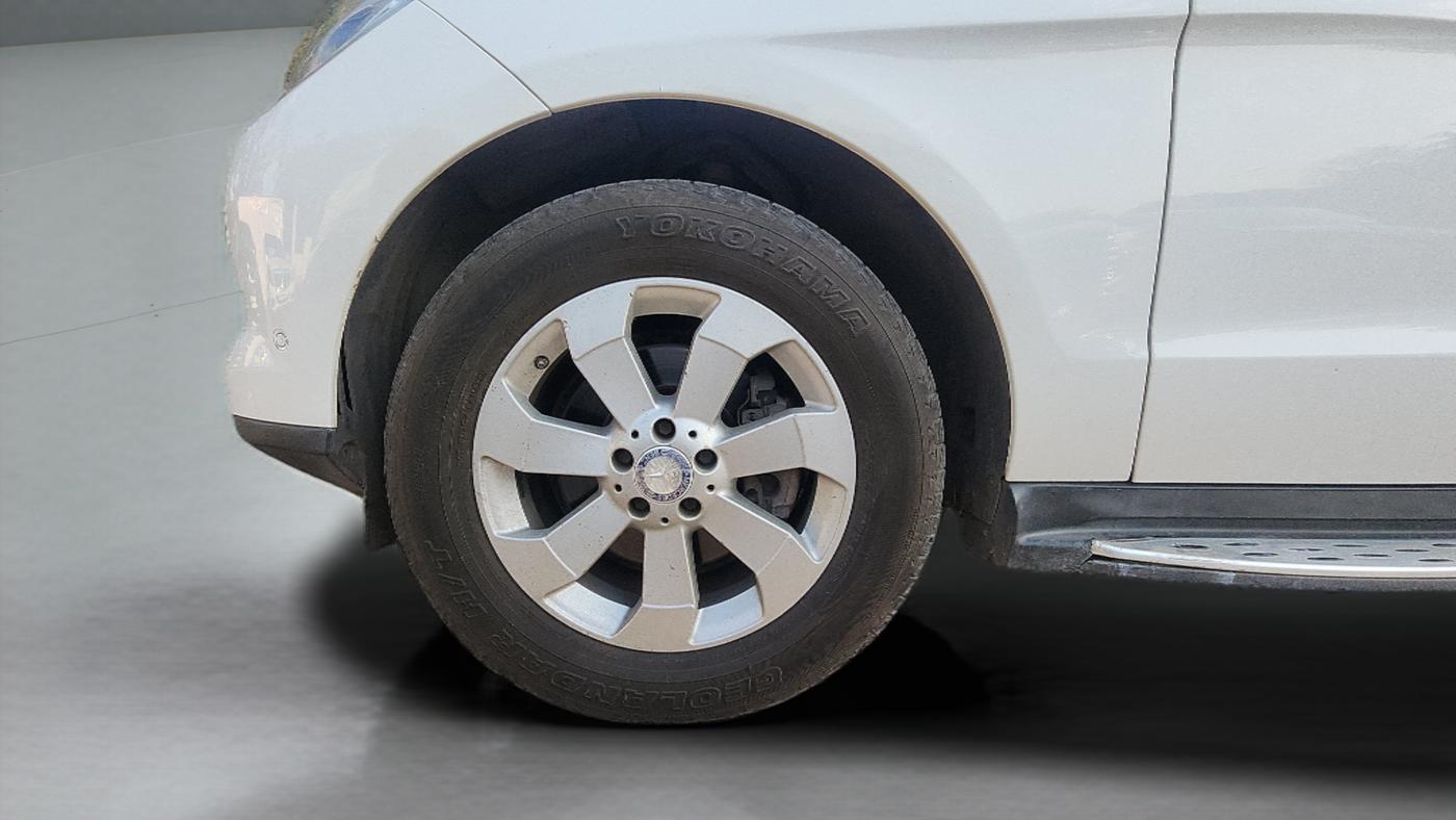 2015 Mercedes Benz Ml Class 250 CDI, Diesel, Automatic, 1,08,746 km, Left Front Wheel