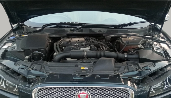 2014 Jaguar XF 2.2 DIESEL LUXURY, Diesel, Automatic, 47,000 km, Open Bonnet