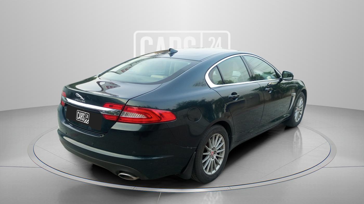 2014 Jaguar XF 2.2 DIESEL LUXURY, Diesel, Automatic, 47,000 km, Right Back Diagonal