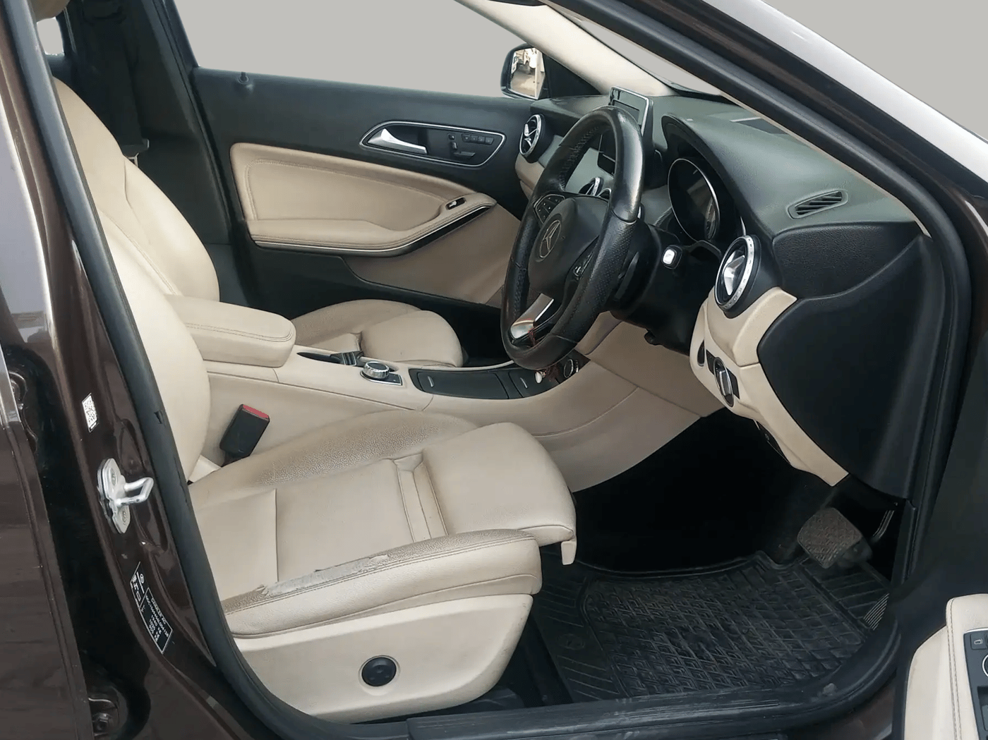 2016 Mercedes Benz GLA Class 200 CGI SPOTRS, Petrol, Automatic, 67,635 km, Right Side Front Door Cabin