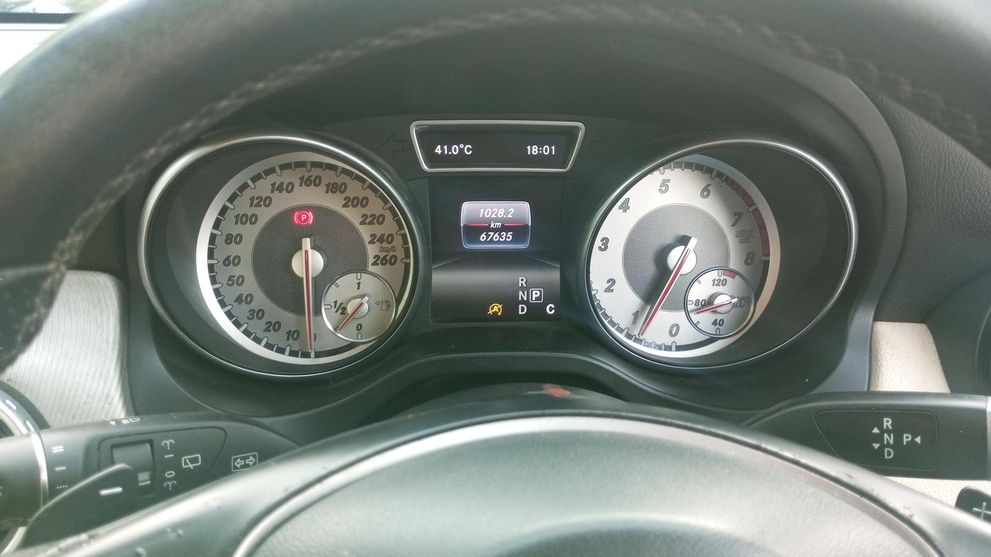 2016 Mercedes Benz GLA Class 200 CGI SPOTRS, Petrol, Automatic, 67,635 km, Odometer Image