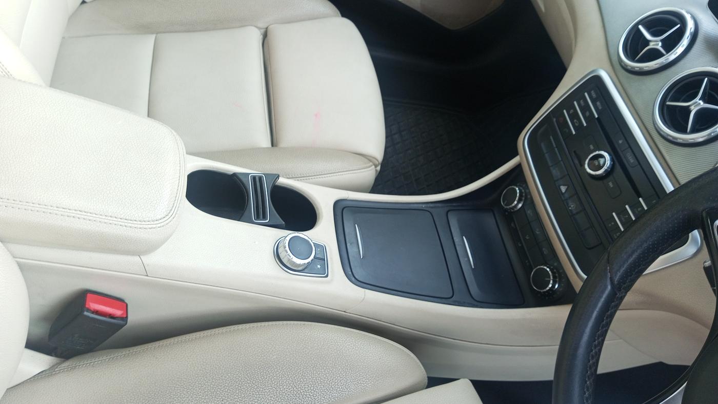 2016 Mercedes Benz GLA Class 200 CGI SPOTRS, Petrol, Automatic, 67,635 km, Gear Lever
