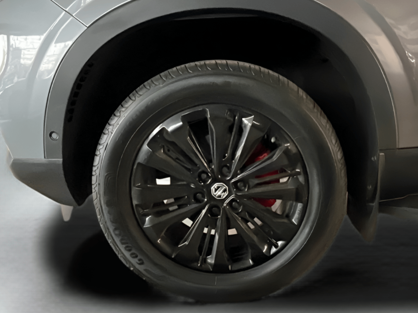 2023 MG GLOSTER BLACKSTORM 7 STR 4X4 TWIN TURBO 2.0, Diesel, Automatic, 22,853 km, Left Front Wheel