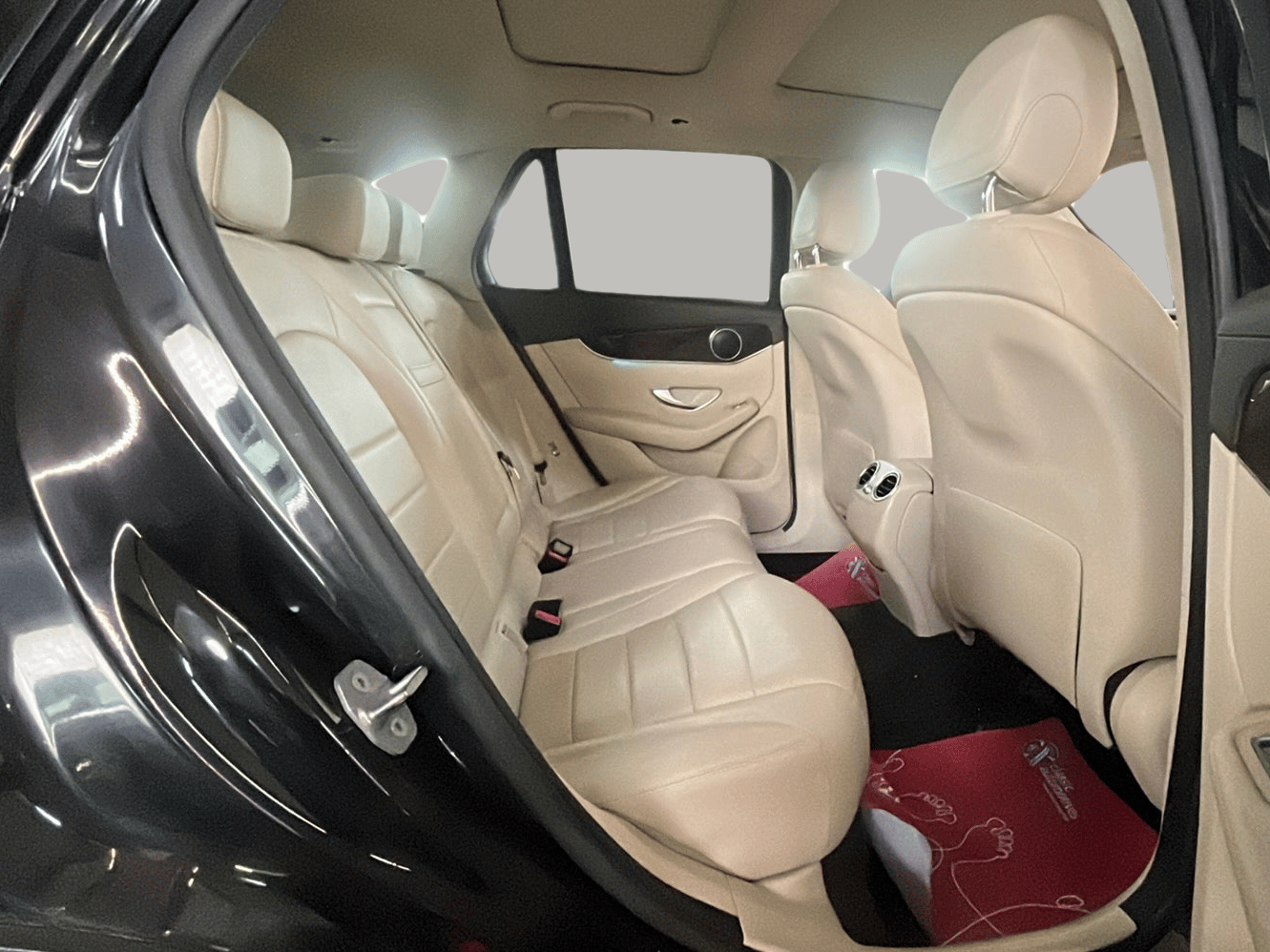 2018 Mercedes Benz GLC CLASS 220 D 4 MATIC, Diesel, Automatic, 56,824 km, Right Side Rear Door Cabin