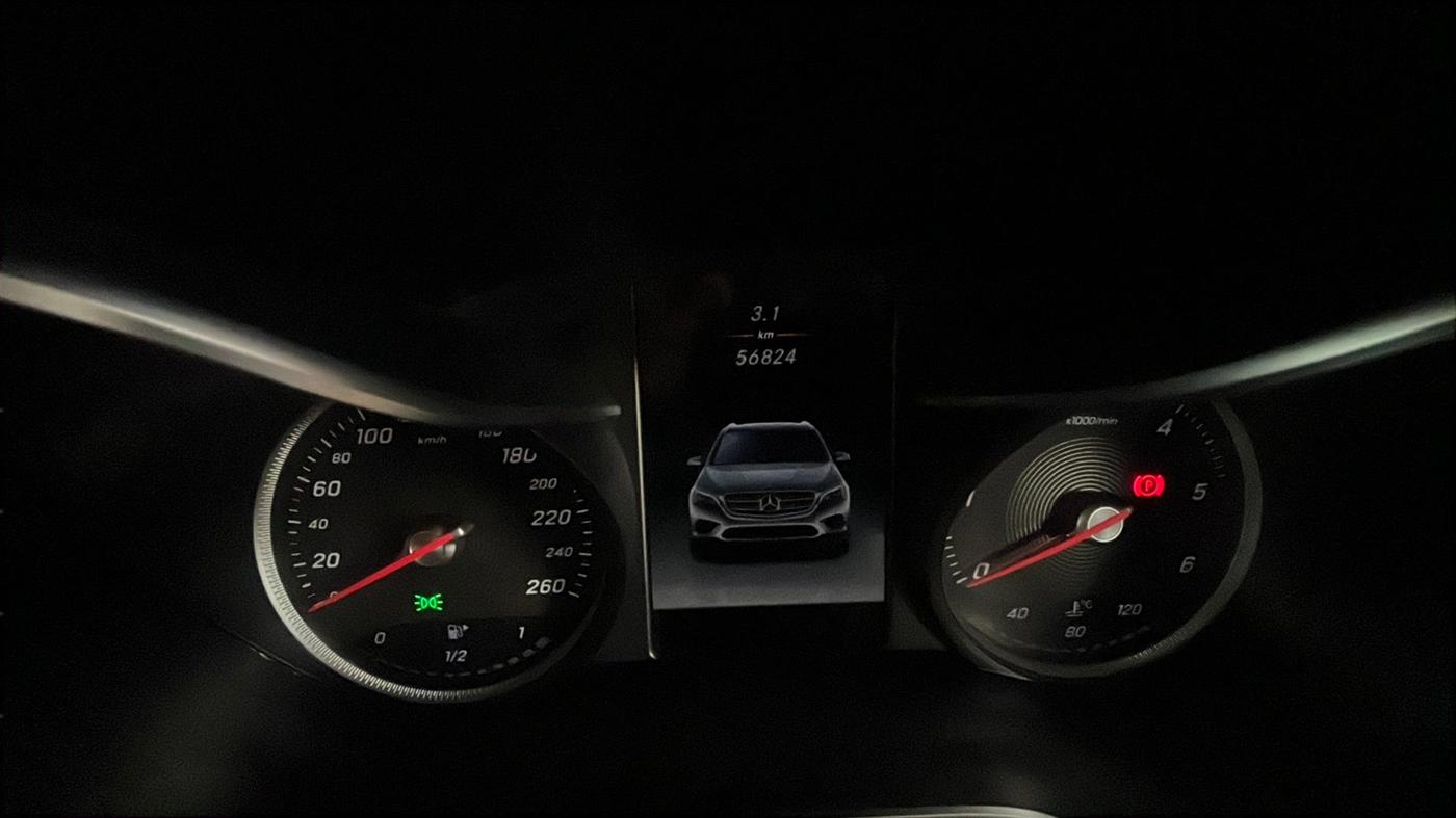 2018 Mercedes Benz GLC CLASS 220 D 4 MATIC, Diesel, Automatic, 56,824 km, Odometer Image