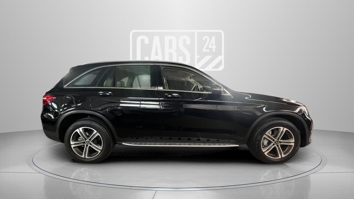 2018 Mercedes Benz GLC CLASS 220 D 4 MATIC, Diesel, Automatic, 56,824 km, Right Side View