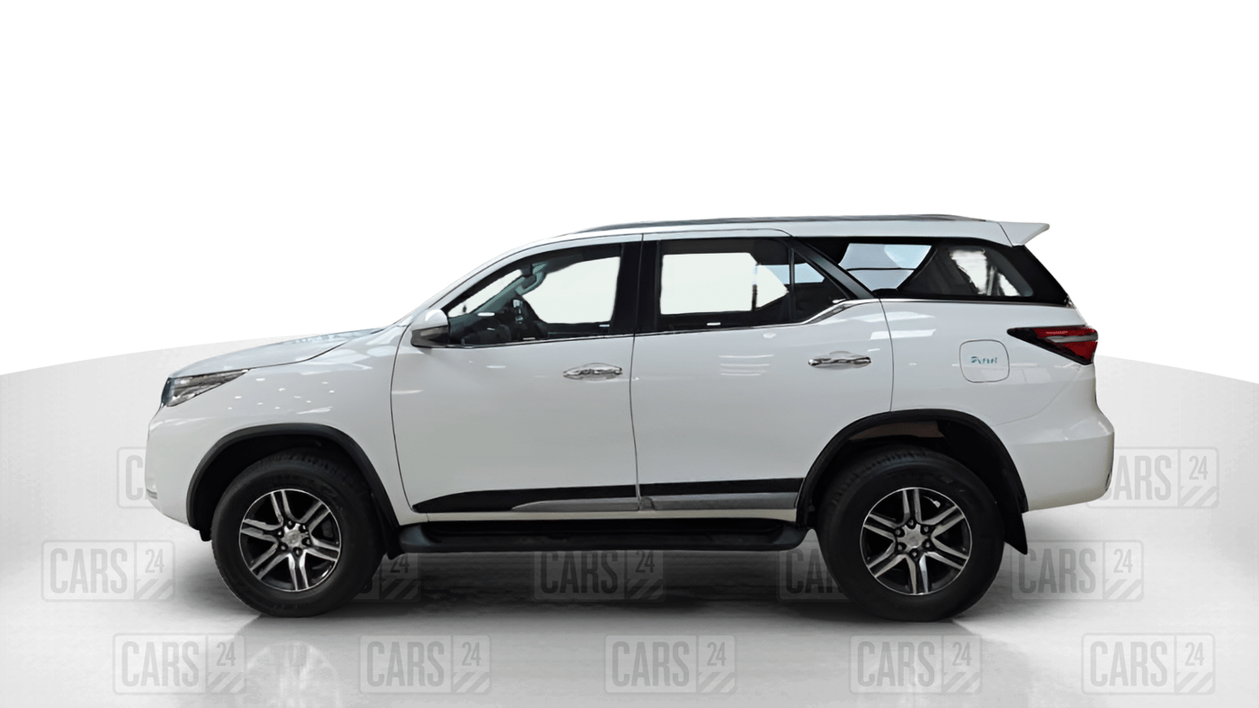 2024 Toyota Fortuner 4X2 AT 2.7 PETROL, Petrol, Automatic, 13,552 km, Left Side