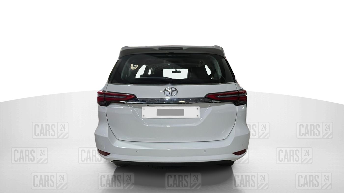 2024 Toyota Fortuner 4X2 AT 2.7 PETROL, Petrol, Automatic, 13,552 km, Back/Rear