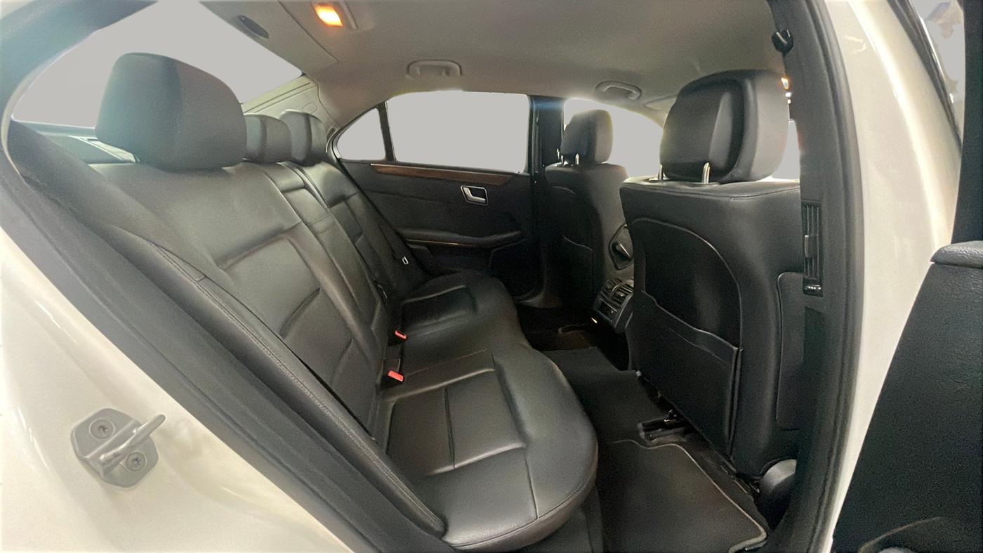 2012 Mercedes Benz E Class E 250 CDI Avantgarde, Diesel, Automatic, 60,022 km, Right Side Rear Door Cabin