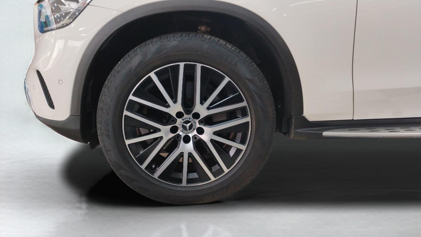 2022 Mercedes Benz GLC CLASS 200 PROGASSIVE, Petrol, Automatic, 39,135 km, Left Front Wheel