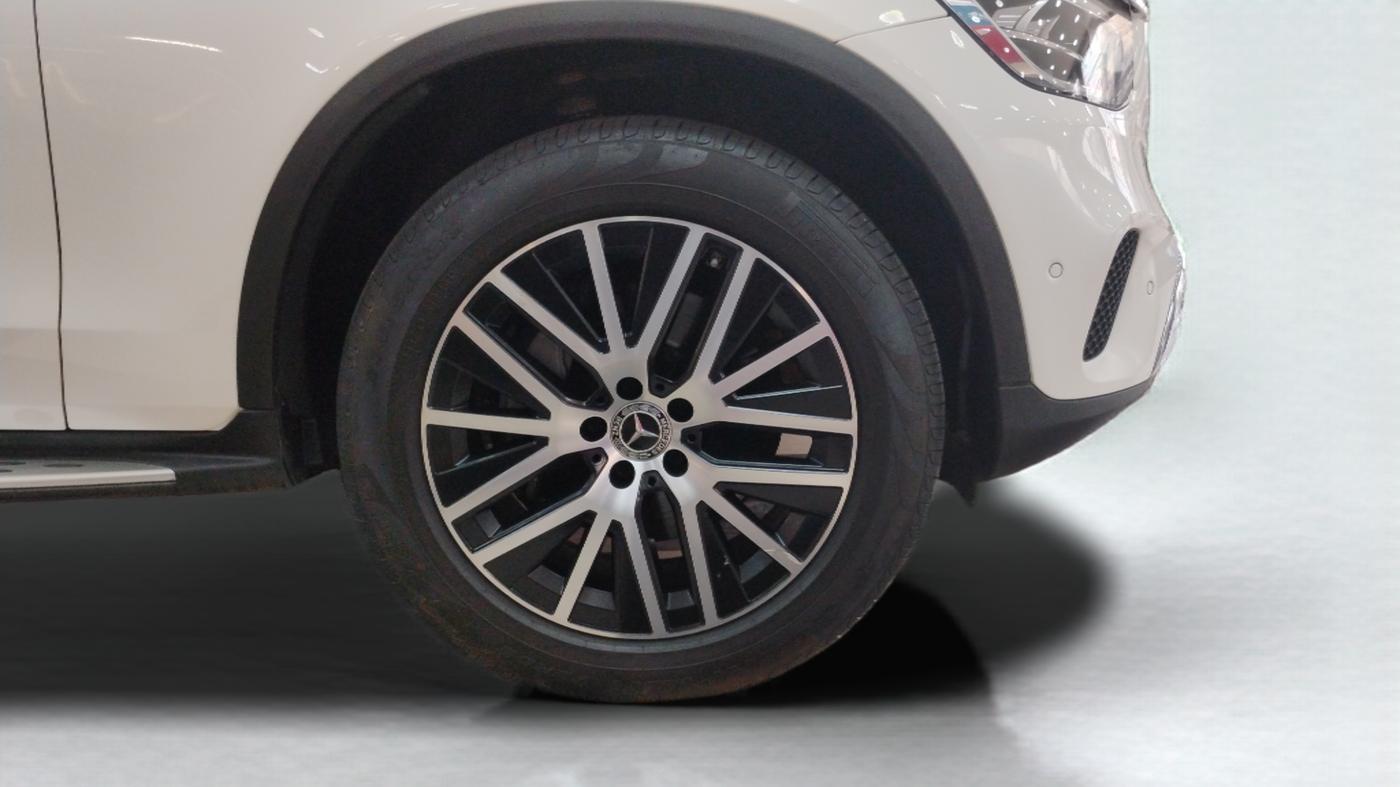 2022 Mercedes Benz GLC CLASS 200 PROGASSIVE, Petrol, Automatic, 39,135 km, Right Front Wheel