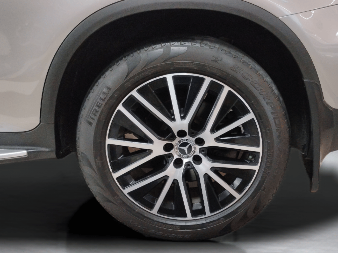2019 Mercedes Benz GLC CLASS 220 D 4 MATIC, Diesel, Automatic, 87,604 km, Left Rear Wheel