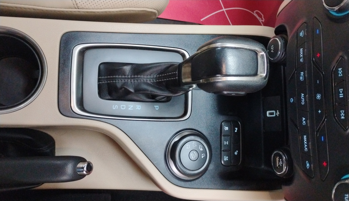 2021 Ford Endeavour TITANIUM PLUS 2.2 4X2 AT SUNROOF, Diesel, Automatic, 64,992 km, Gear Lever