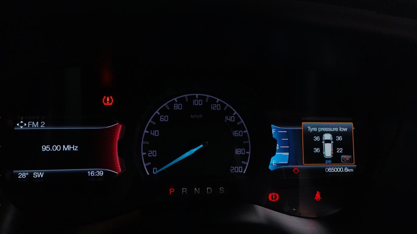 2021 Ford Endeavour TITANIUM PLUS 2.2 4X2 AT SUNROOF, Diesel, Automatic, 64,992 km, Odometer Image