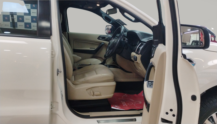 2021 Ford Endeavour TITANIUM PLUS 2.2 4X2 AT SUNROOF, Diesel, Automatic, 64,992 km, Right Side Front Door Cabin