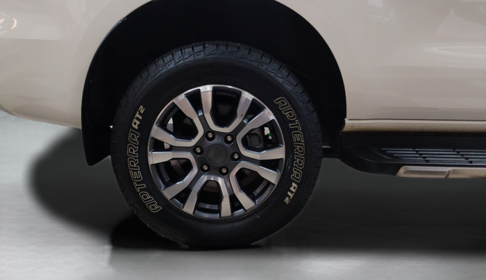 2021 Ford Endeavour TITANIUM PLUS 2.2 4X2 AT SUNROOF, Diesel, Automatic, 64,992 km, Right Rear Wheel