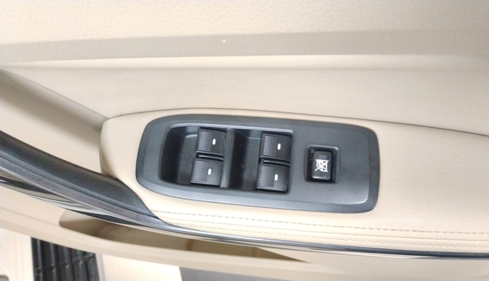 2021 Ford Endeavour TITANIUM PLUS 2.2 4X2 AT SUNROOF, Diesel, Automatic, 64,992 km, Driver Side Door Panel Controls