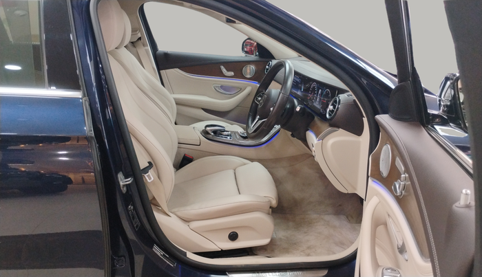 2020 Mercedes Benz E Class EXCLUSIVE 220 D, Diesel, Automatic, 35,928 km, Right Side Front Door Cabin