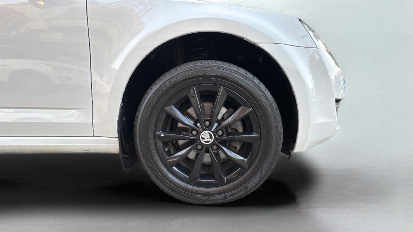 2016 Skoda Octavia 2.0 TDI CR STYLE PLUS AT, Diesel, Automatic, 1,47,178 km, Right Front Wheel
