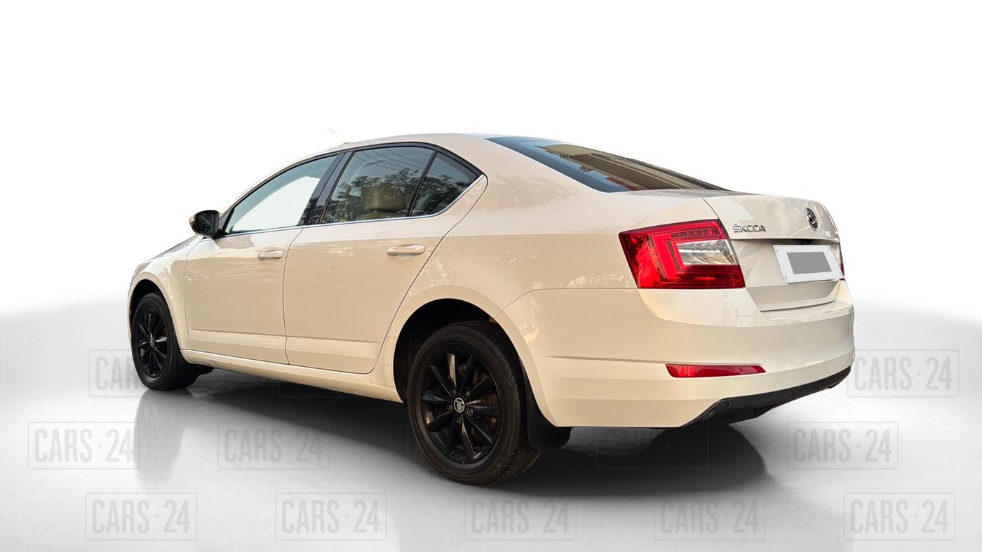 2016 Skoda Octavia 2.0 TDI CR STYLE PLUS AT, Diesel, Automatic, 1,47,178 km, Left Back Diagonal