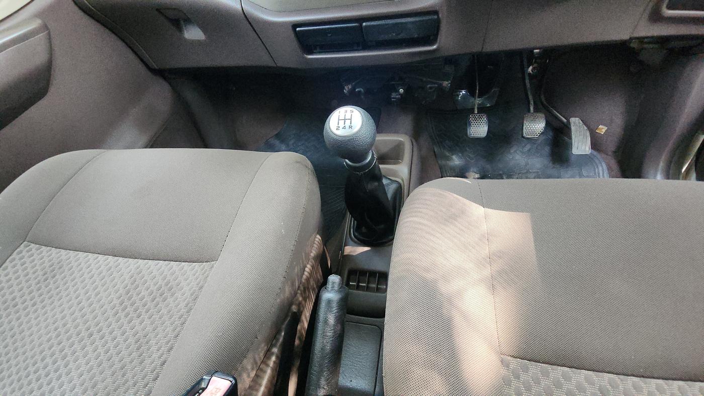 2010 Maruti Zen Estilo LXI, Petrol, Manual, 59,000 km, Gear Lever