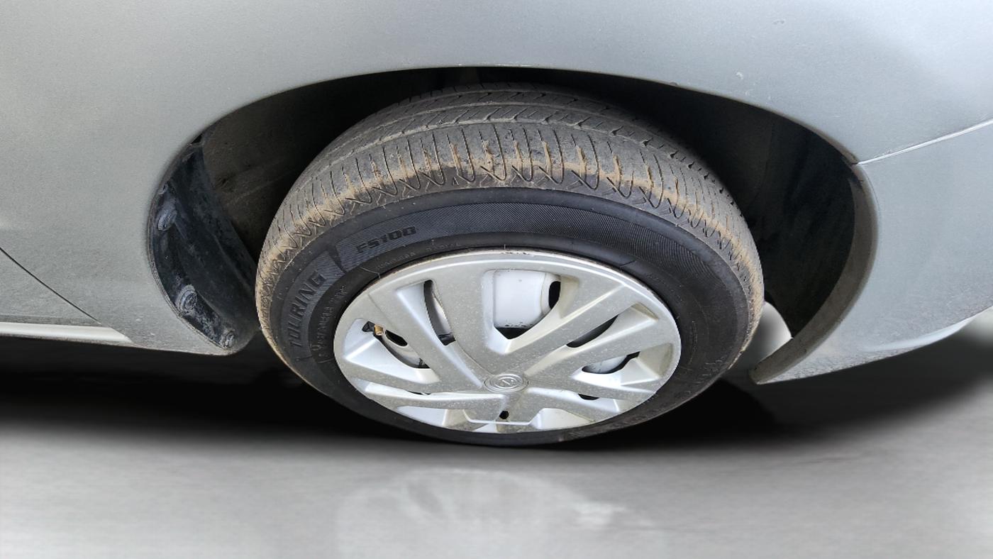 2010 Maruti Zen Estilo LXI, Petrol, Manual, 59,000 km, Right Front Wheel