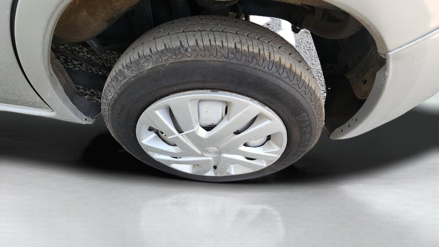 2010 Maruti Zen Estilo LXI, Petrol, Manual, 59,000 km, Left Rear Wheel