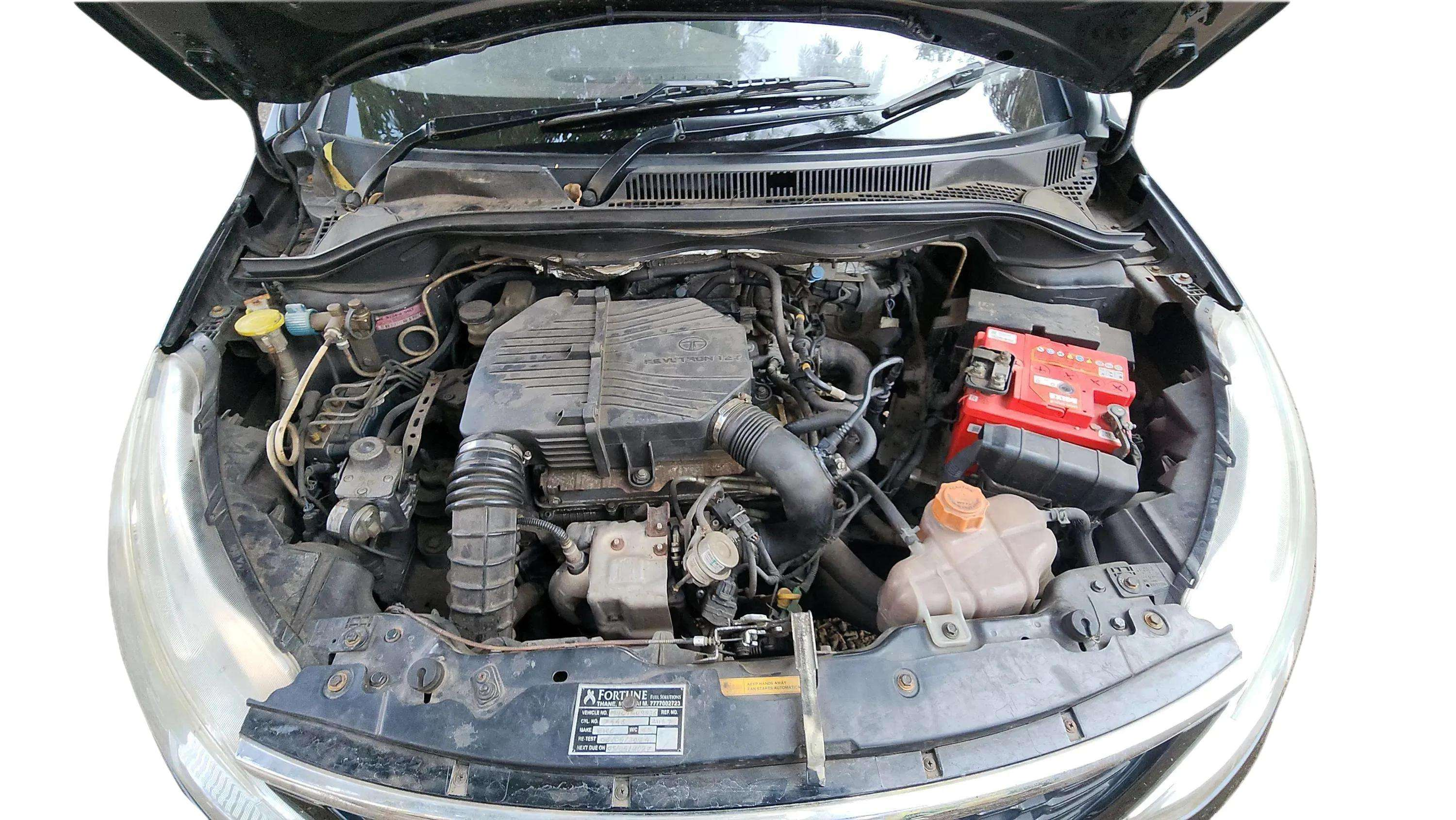 2015 Tata Zest XT PETROL, Petrol, Manual, 89,000 km, Open Bonnet