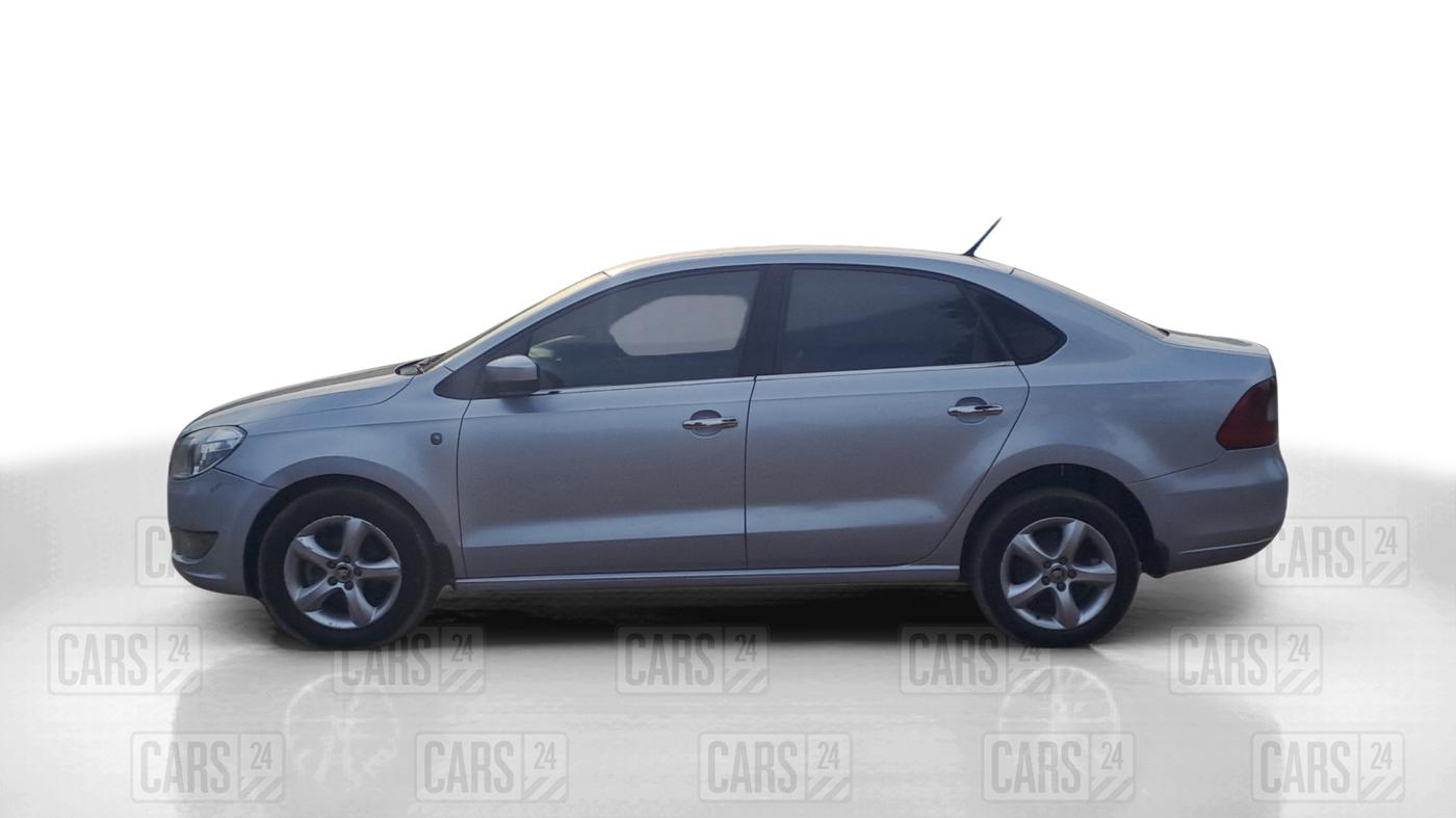 2012 Skoda Rapid ELEGANCE 1.6 TDI CR MT, Diesel, Manual, 70,896 km, Left Side