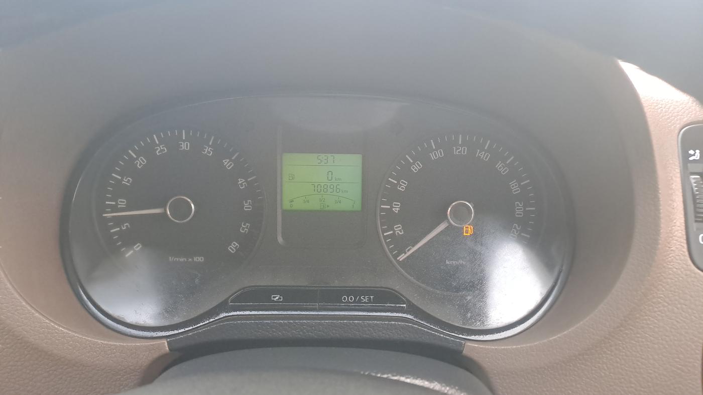 2012 Skoda Rapid ELEGANCE 1.6 TDI CR MT, Diesel, Manual, 70,896 km, Odometer Image