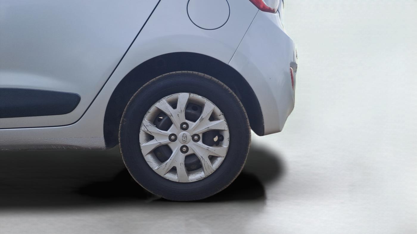2015 Hyundai Grand i10 SPORTZ 1.2 KAPPA VTVT, Petrol, Manual, 69,364 km, Left Rear Wheel