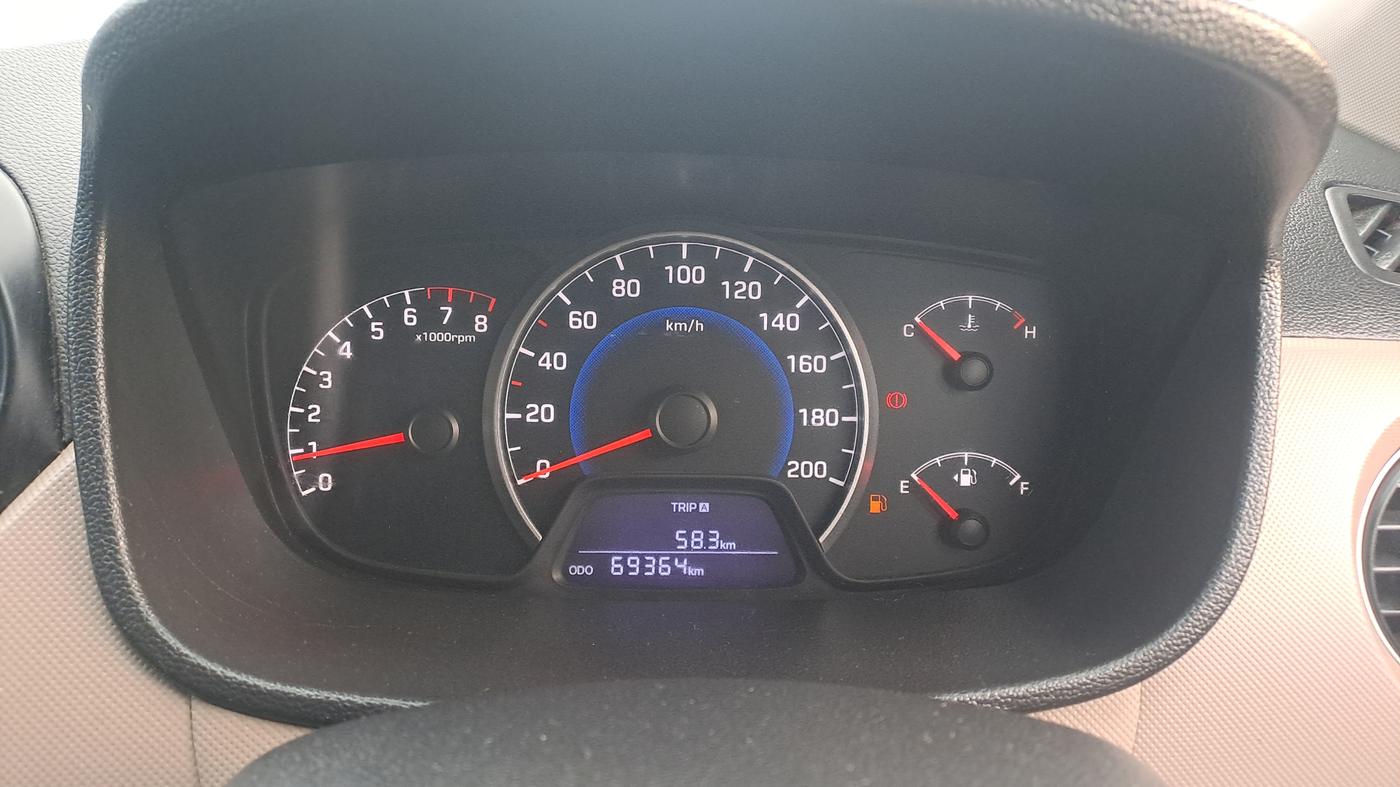 2015 Hyundai Grand i10 SPORTZ 1.2 KAPPA VTVT, Petrol, Manual, 69,364 km, Odometer Image