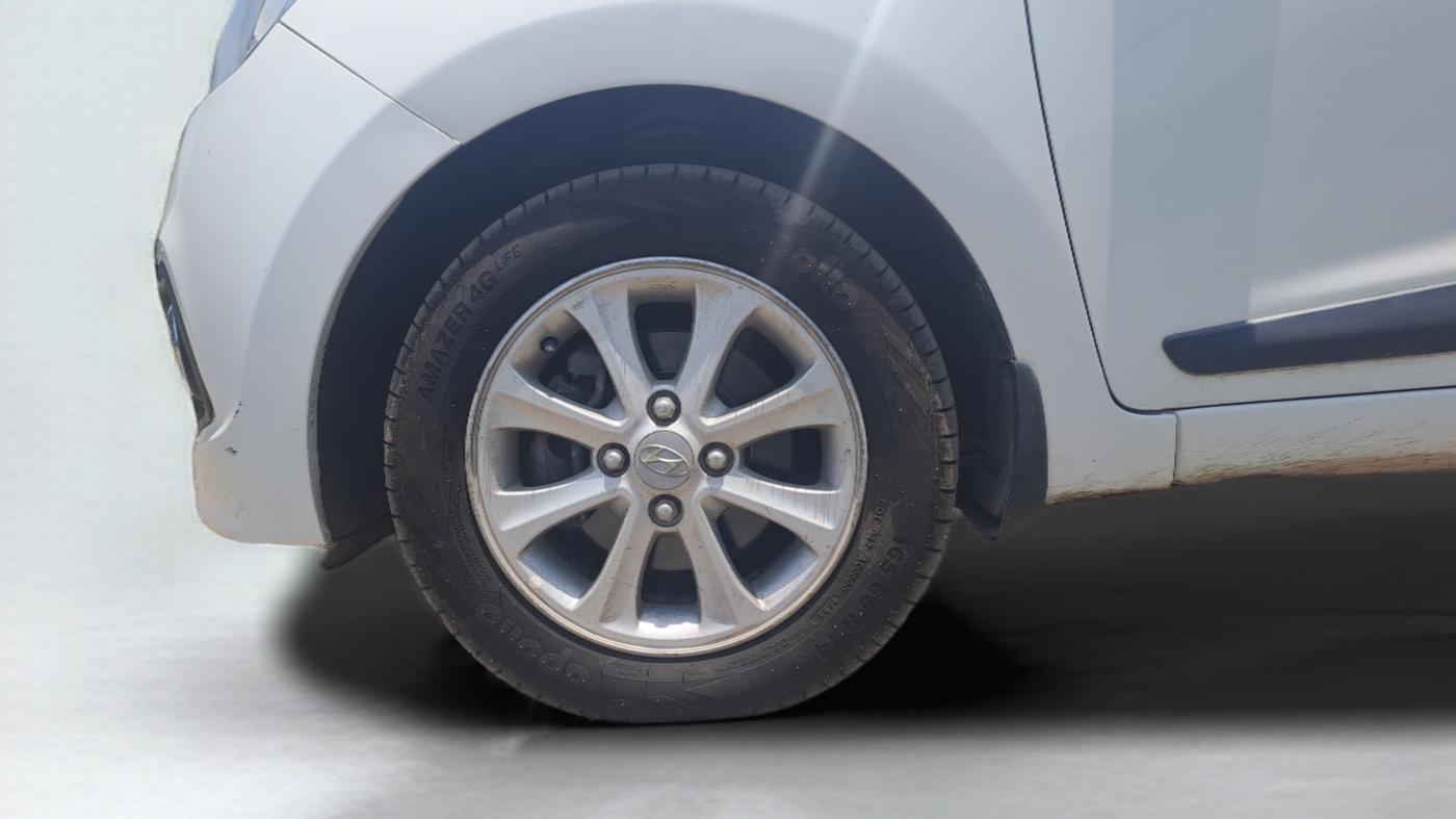 2014 Hyundai Grand i10 ASTA AT 1.2 KAPPA VTVT, Petrol, Automatic, 69,261 km, Left Front Wheel