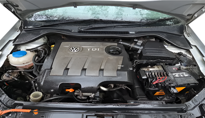 2012 Volkswagen Vento HIGHLINE DIESEL 1.6, Diesel, Manual, 88,000 km, Open Bonnet