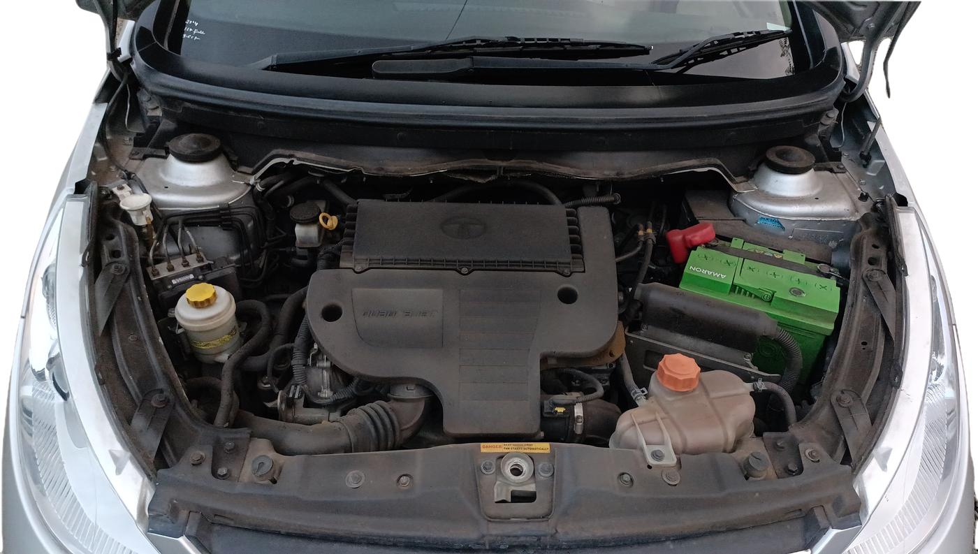 2013 Tata Manza VX QUADRAJET, Diesel, Manual, 75,000 km, Open Bonnet
