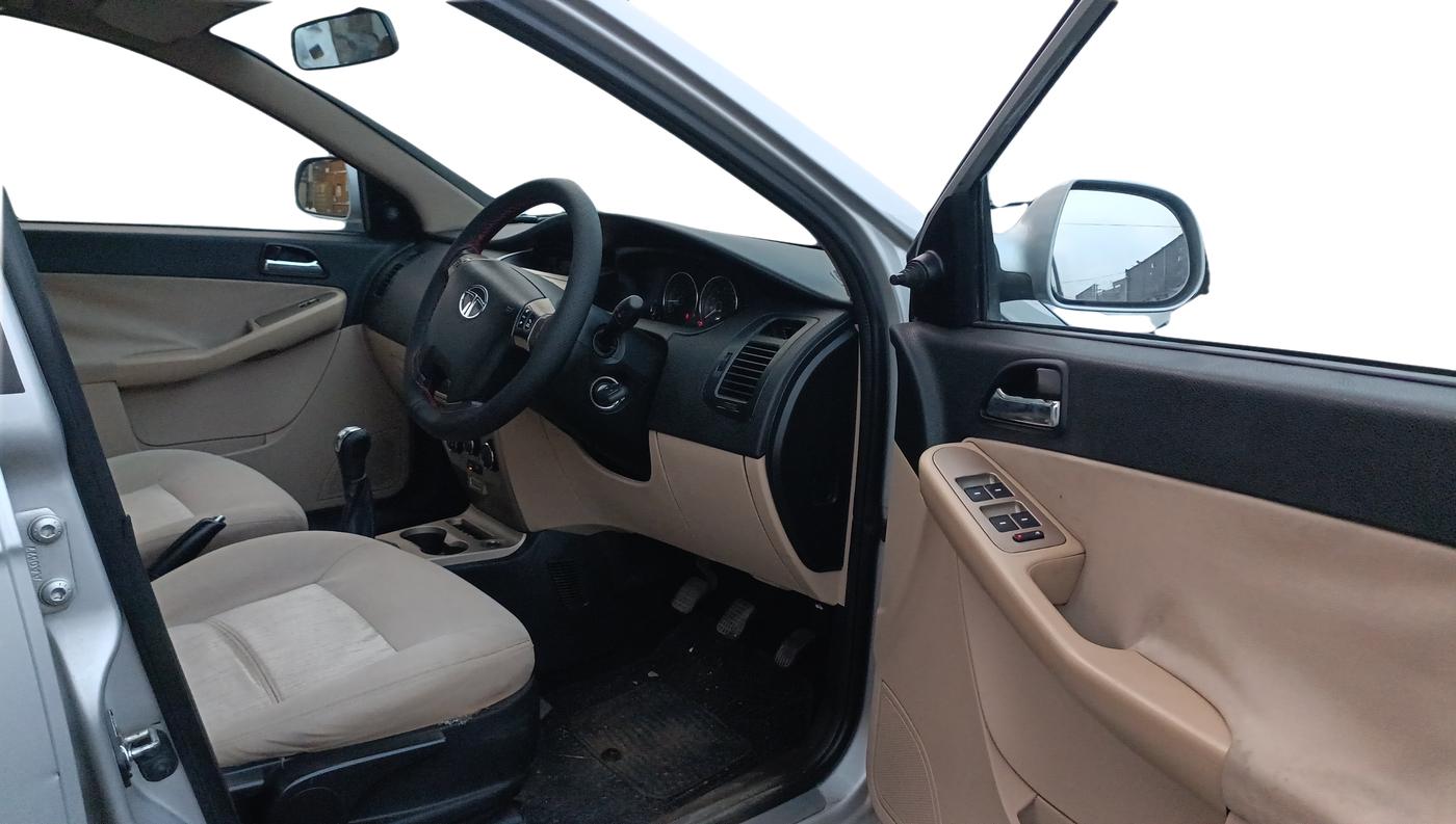 2013 Tata Manza VX QUADRAJET, Diesel, Manual, 75,000 km, Right Side Front Door Cabin