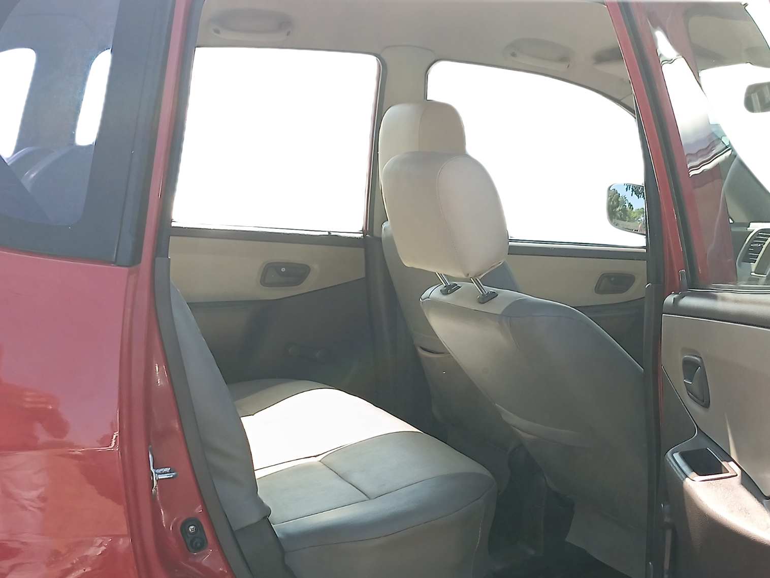 2011 Maruti Zen Estilo LXI, Petrol, Manual, 31,000 km, Right Side Rear Door Cabin