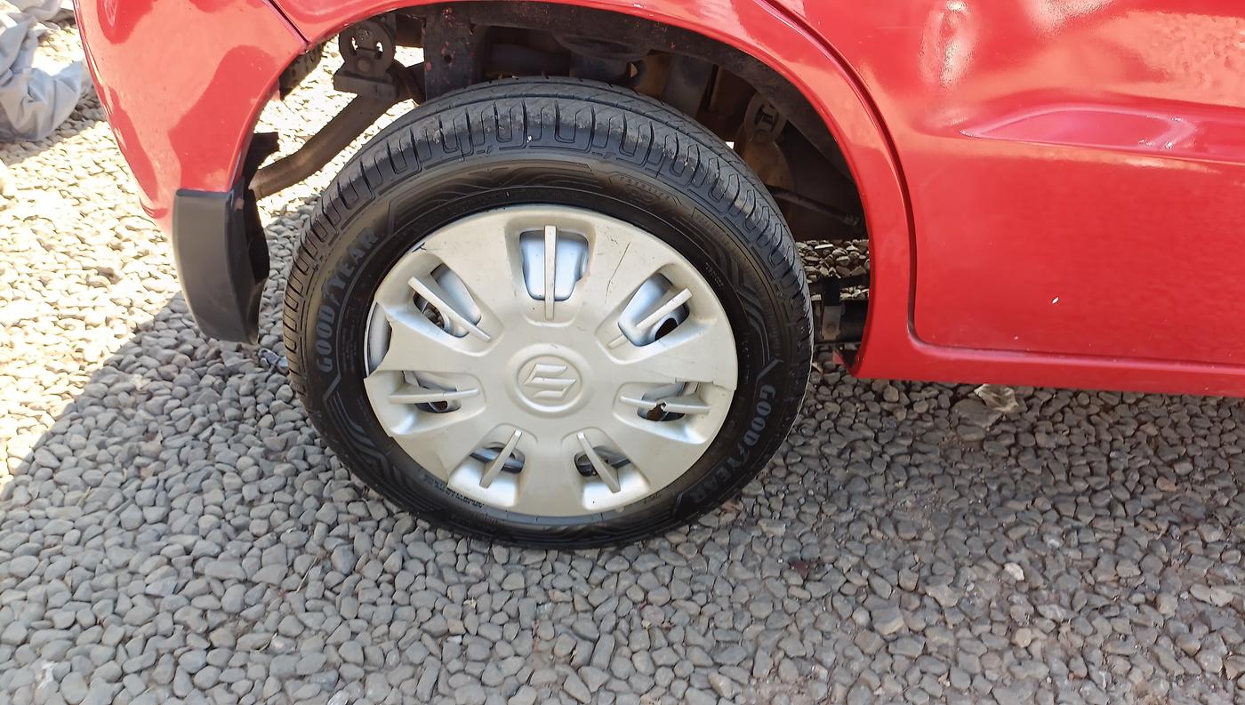 2011 Maruti Zen Estilo LXI, Petrol, Manual, 31,000 km, Right Rear Wheel