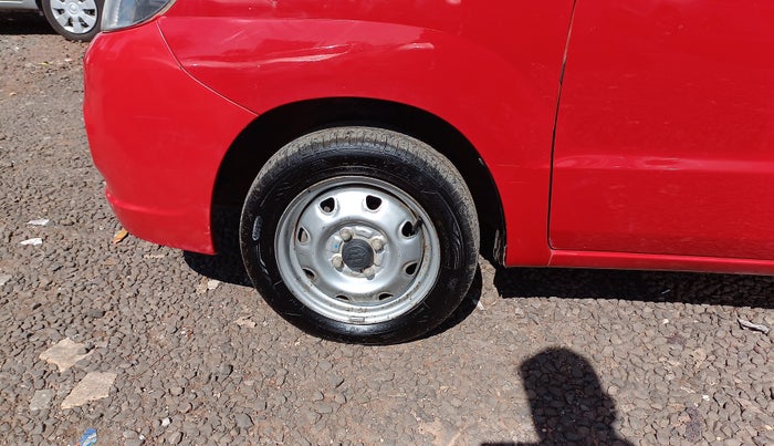 2011 Maruti Zen Estilo LXI, Petrol, Manual, 31,000 km, Left Front Wheel