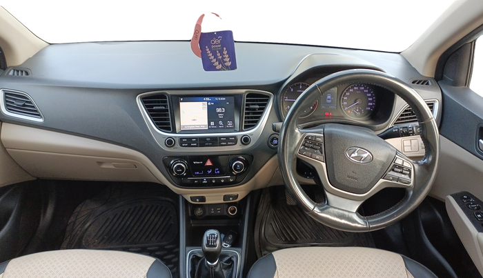 2017 Hyundai Verna 1.6 SX (O) CRDI MT, Diesel, Manual, 83,539 km, Dashboard