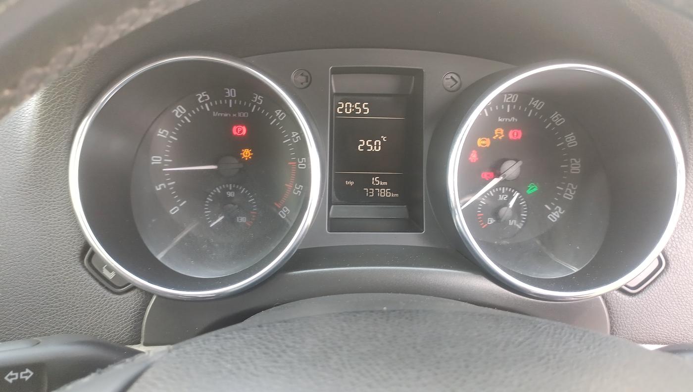 2011 Skoda Yeti AMBIENTE, Diesel, Manual, 73,786 km, Odometer Image