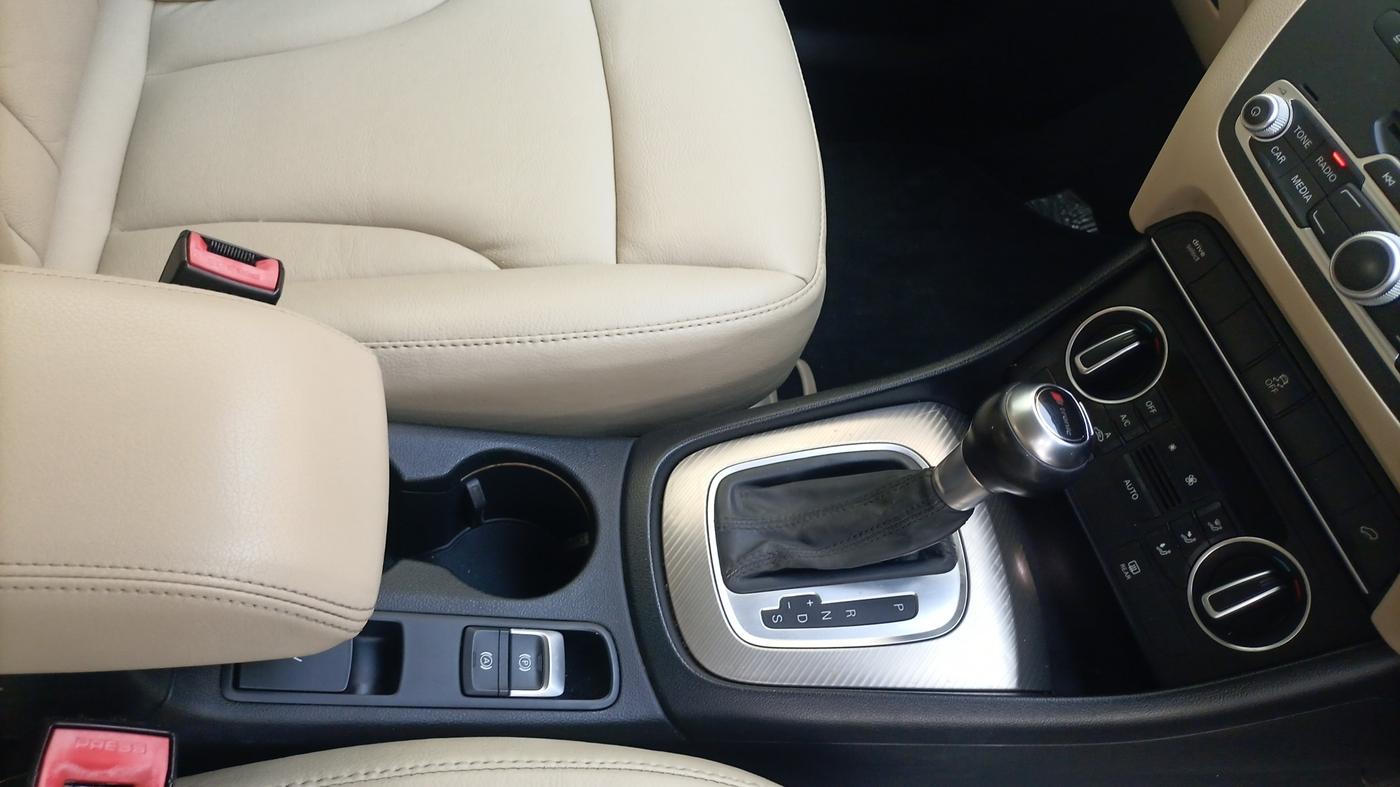 2016 Audi Q3 35 TDI Quattro, Diesel, Automatic, 60,697 km, Gear Lever