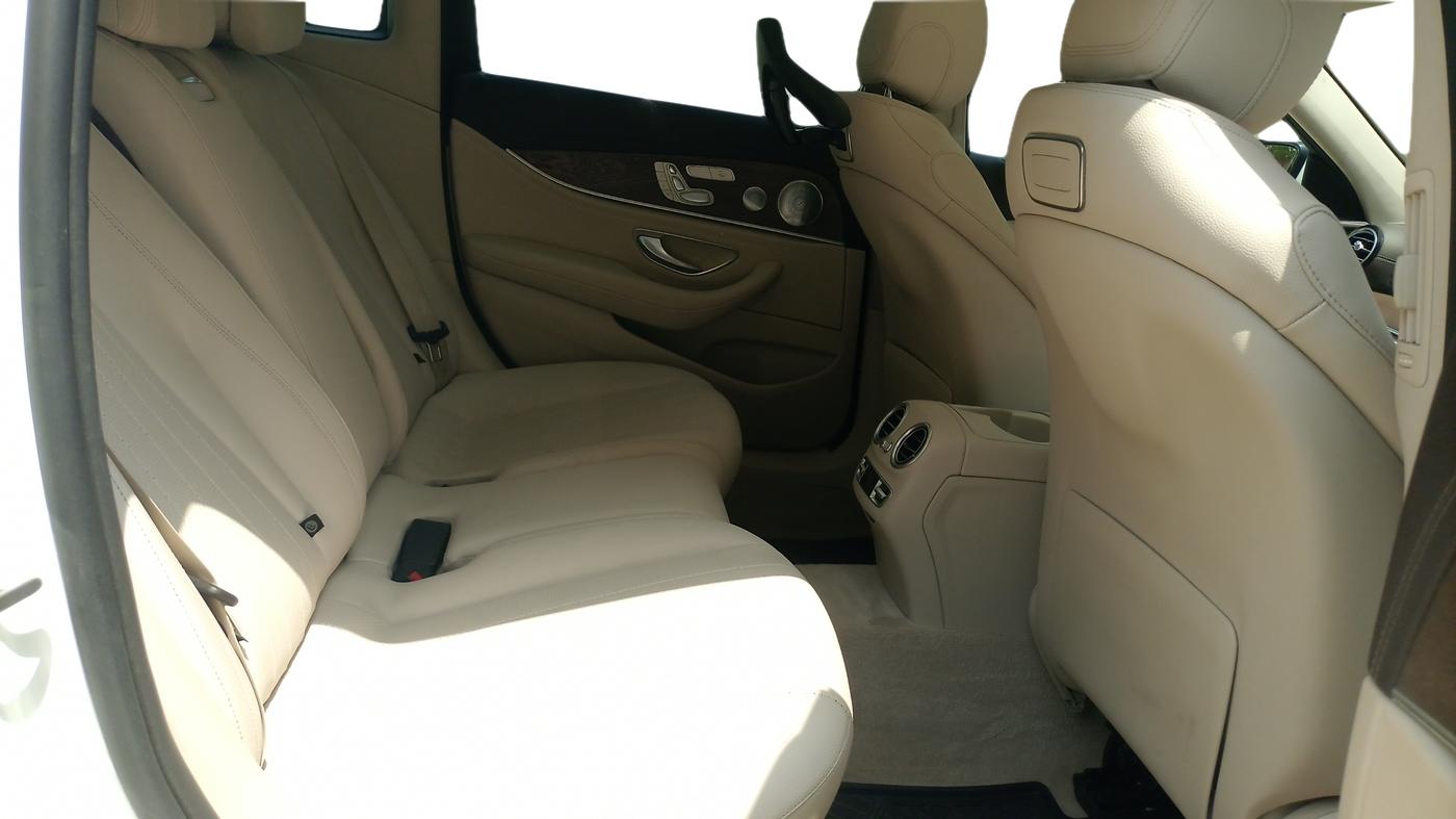 2020 Mercedes Benz E Class E 200 EXCLUSIVE, Petrol, Automatic, 44,351 km, Right Side Rear Door Cabin